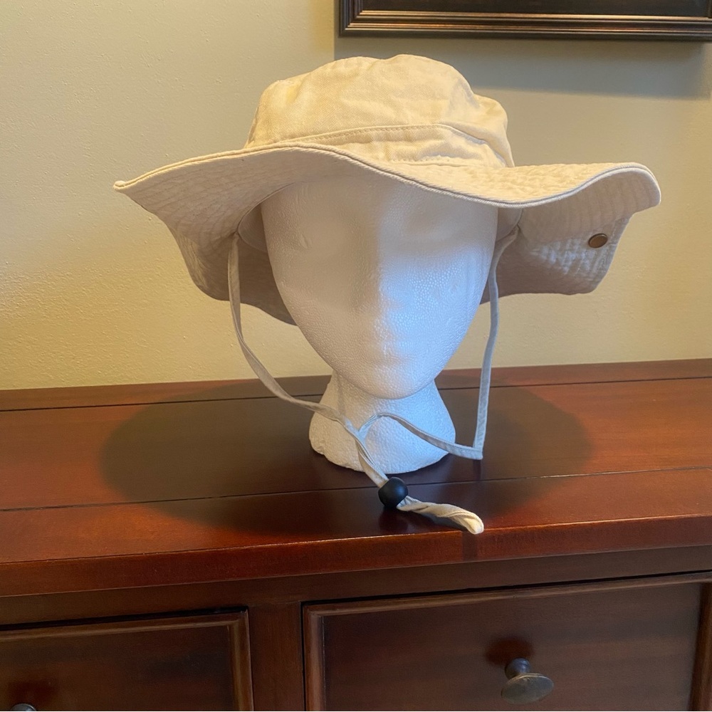 Womens Khaki Booney Hat